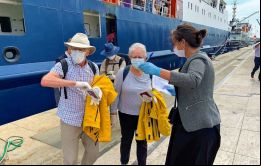 Uruguay estableció un corredor humanitario para que cruceristas bajaran y tomaran vuelos de retorno a sus países en aeropuerto de Carrasco 