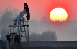 En tanto, el precio del petróleo para los contratos con entrega en junio cotizó por debajo de los 12 dólares, el valor más bajo desde 1999