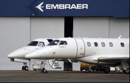 Las acciones de Embraer se hundieron hasta un 16% en Sao Paulo a un mínimo de más de 8 años debido a las noticias de la cancelación