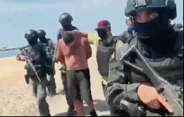 Ocho personas murieron durante la fallida incursión, dijeron las autoridades afirmando que los “mercenarios” fueron abatidos tras 45 minutos de combate