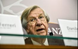El economista Danilo Astori, el timonel de la política económica durante los quince años de gobiernos del Frente Amplio en Uruguay