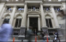 Según el BCA el conjunto de políticas económicas que se aplicaron desde diciembre de 2015 facilitaron la fuga de capitales por más de US$ 86.000 millones
