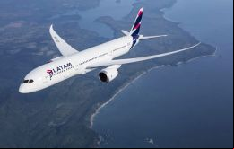 Malo para el turismo, Latam ha suspendido vuelos a lugares de veraneo en Brasil, México, República Dominicana y Uruguay 