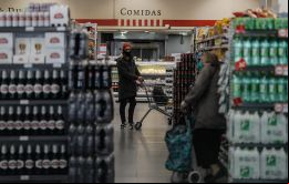Según el Indec, el IPC se ubicó en 2,2% en junio y acumuló en los últimos doce meses un alza del 42,8%