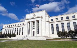 En un comunicado aprobado por los 17 gobernadores del banco central, la Fed dijo que buscará una meta de inflación promedio de 2% en el tiempo