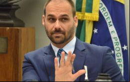 Todos los días vemos que @JairBolsonaro acertó cuando predijo que la situación en Argentina se convertiría en una calamidad, dijo Eduardo Bolsonaro