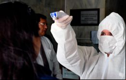 En cuanto a la ocupación hospitalaria, 444 pacientes permanecen internados, 88 de ellos en cuidados intensivos, mientras que 287 fueron dados de alta