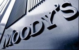 Moody's explicó que la reestructuración de la deuda extendió los próximos vencimientos y redujo los pagos de intereses