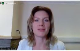 La legisladora electa de las Falklands MLA Teslyn Barkman, participó en la reunión virtual en representación de las Islas 