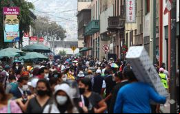 Perú registró un total de 956.347 casos  de Covid-19 y 35.785 muertes por la enfermedad desde el comienzo de la pandemia