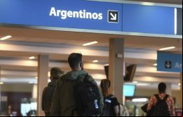 La salida y el reingreso desde y hacia el país implicará la aceptación de las condiciones sanitarias y migratorias del país de destino y de Argentina al regreso