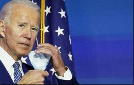 Las familias pasan hambre. Las personas corren el riesgo de ser desalojadas. La pérdida de empleos está aumentando nuevamente, dijo Biden (Foto AP)