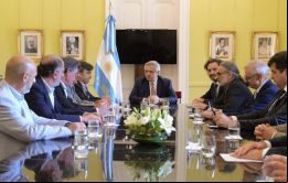 El presidente planteó aplicar retenciones para evitar traslado al consumidor del aumento del precio internacional de productos como la carne, el maíz y el trigo