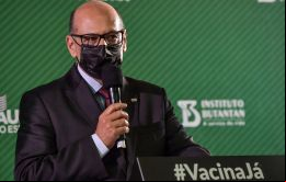 Dimas Covas explicó que se están realizando estudios para determinar si la nueva variante estaba presente en otros pacientes.