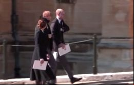 El príncipe William y el príncipe Harry fueron vistos charlando juntos 
