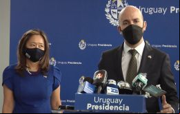 Gonzáles, quien visitó Montevideo luego de una escala en Buenos Aires, destacó el liderazgo pragmático del país