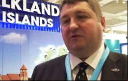 Básicamente, quiero que se anime a los habitantes de las Islas Falklands a permanecer en las Islas y a los habitantes de las Islas Falklands en el extranjero a regresar” dijo  Mark Pollard