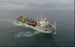 El Gerardus Mercator es la draga más grande que haya operado jamás en aguas argentinas