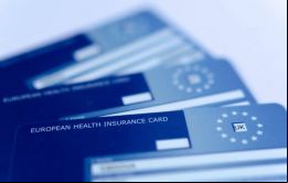 Europa tiene previsto lanzar en junio esta tarjeta sanitaria digital con la que salvar la temporada de vacaciones de verano