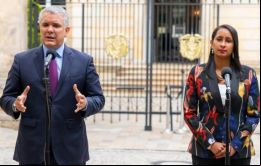 El presidente Duque sigue reemplazando a los ministros para apaciguar a los manifestantes. Esta vez, Angélica Mayolo