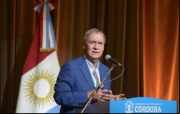 El gobernador Schiaretti dijo que las medidas se tomaron por motivos sanitarios sin intenciones políticas subyacentes.