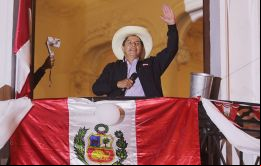 Fujimori mostró registros de una mesa electoral rural donde Castillo obtuvo 187 votos y ella obtuvo cero.