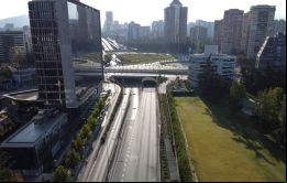 La mitad de la población de Chile está sometida a un estricto confinamiento a pesar de la vacunación masiva