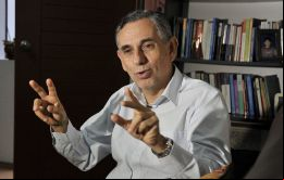 Copiar los modelos de Cuba y Venezuela no tiene ningún sentido según el probable futuro ministro de Economía de Castillo.