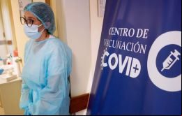 Para acceder a la inmunización, los migrantes deben haber estado en el territorio nacional por un período de más de 90 días