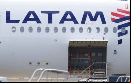 Todas las proyecciones están sujetas a restricciones de viaje donde opera Latam
