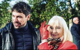 El director uruguayo de un innovador y refrescante musical dice que son pocas las películas de este género que logran hablarle directamente al público local.