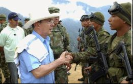 Los presuntos delitos fueron cometidos durante la presidencia de Álvaro Uribe