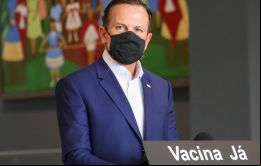  No importa qué vacuna sea, previene el empeoramiento de la enfermedad, no la infección, dijo Doria