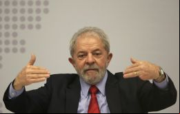 Tenga la seguridad de que la gente nombrará un nuevo presidente en 2022, dijo Lula a Bolsonaro a través de las redes sociales.