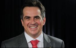 Nogueira tiene un historial prolífico atravesando las perennes tormentas políticas de Brasil
