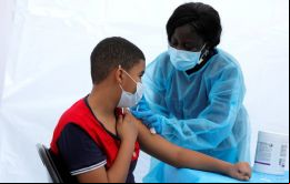 La única vacuna autorizada para adolescentes en Brasil es la de Pfizer.