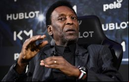 Pelé también tiene otros problemas de salud que lo han mantenido en su casa durante la mayor parte de la pandemia de COVID-19.