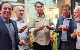 Bolsonaro insiste en que será el último brasileño en recibir vacuna COVID-19