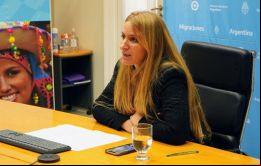 Las fronteras argentinas se reabrirán pero bajo numerosos requisitos, explicó Carignano
