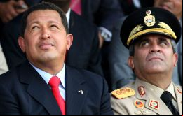 Baduel ayudó a restaurar a Chávez después del golpe de abril de 2002, pero luego se convirtió en su adversario.