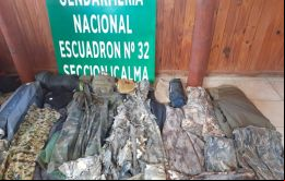 Los rebeldes llevaban municiones y ropa militar a través de un cruce fronterizo sin abrir.