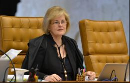 Weber dijo que hubo injerencia en las universidades y también prestaron atención a la vulneración de la libre empresa.<br />
<br />
