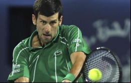 Es un derecho personal de cada uno de nosotros si nos vacunaremos o no, dijo Djokovic padre en una entrevista televisiva.