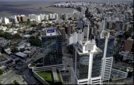 Los argentinos solían buscar propiedades en Punta del Este; ahora prefieren Montevideo