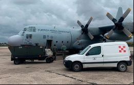 Las dosis serán transportadas en un avión Hércules C-130 de la Fuerza Aérea Argentina.