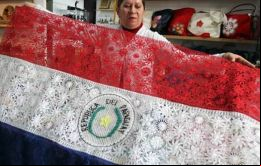 Ao po'i significa en guaraní paño fino o prenda delicada 