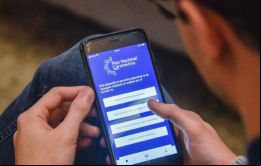Los uruguayos que han tomado dos dosis de Sinovac aún no pueden acceder al programa