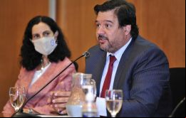 Peña dijo que Uruguay se basa en una serie de decisiones clave y en que el mundo haga su parte