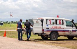 La policía había prometido garantizar la seguridad de la gente.