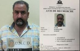 Si es declarado culpable, Jaar enfrenta una sentencia máxima de cadena perpetua.